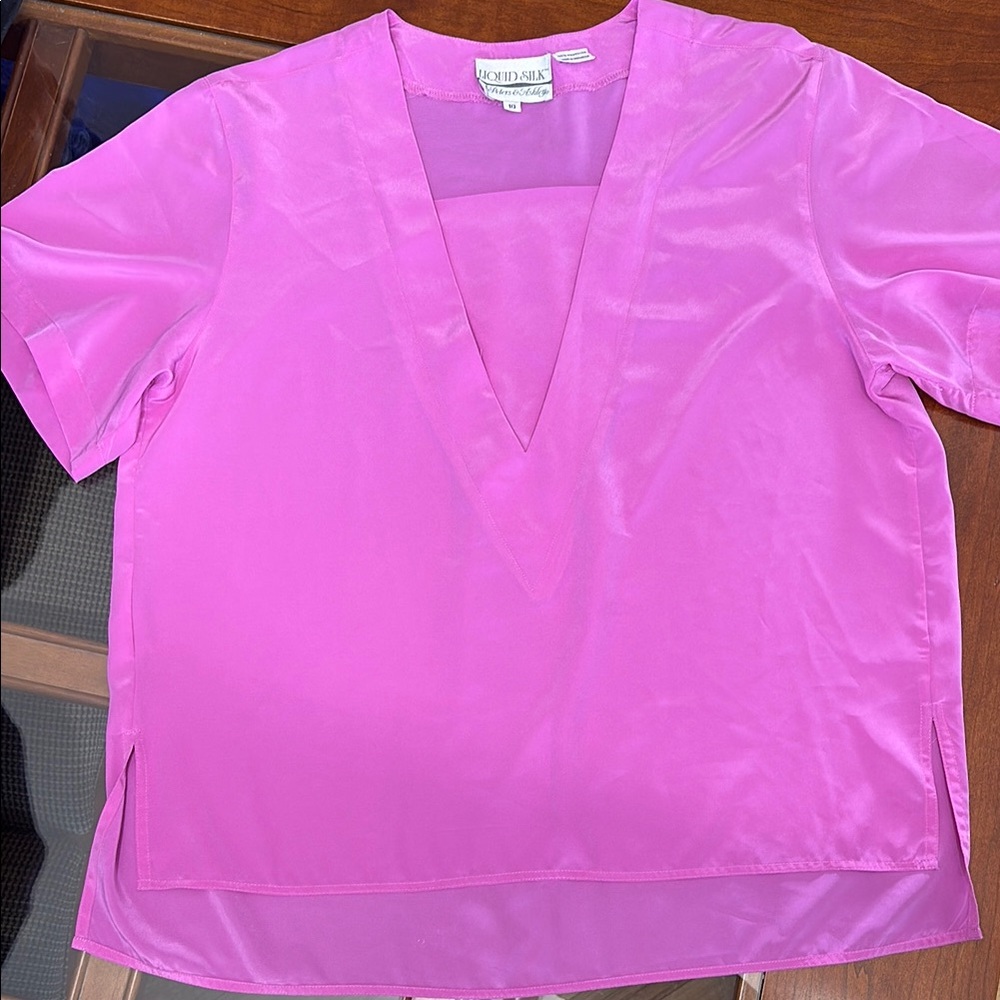 Vintage Women's Liquid Silk Peters & Ashley Pink V-Neck Top